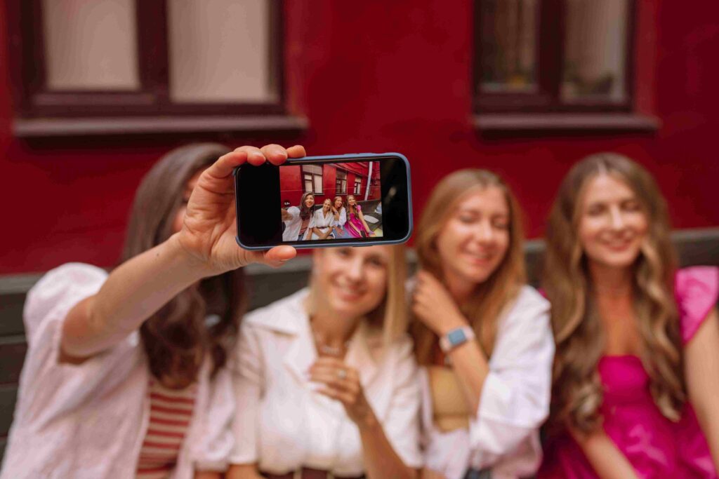 How Online Marketing in Dubai Elevates Art, Culture, and Creative Businesses